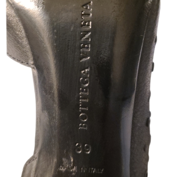 BOTTEGA VENETA | Eyelet D’Orsay Stiletto Pumps • Black • EU 39 / US 9 - Picture 10 of 10